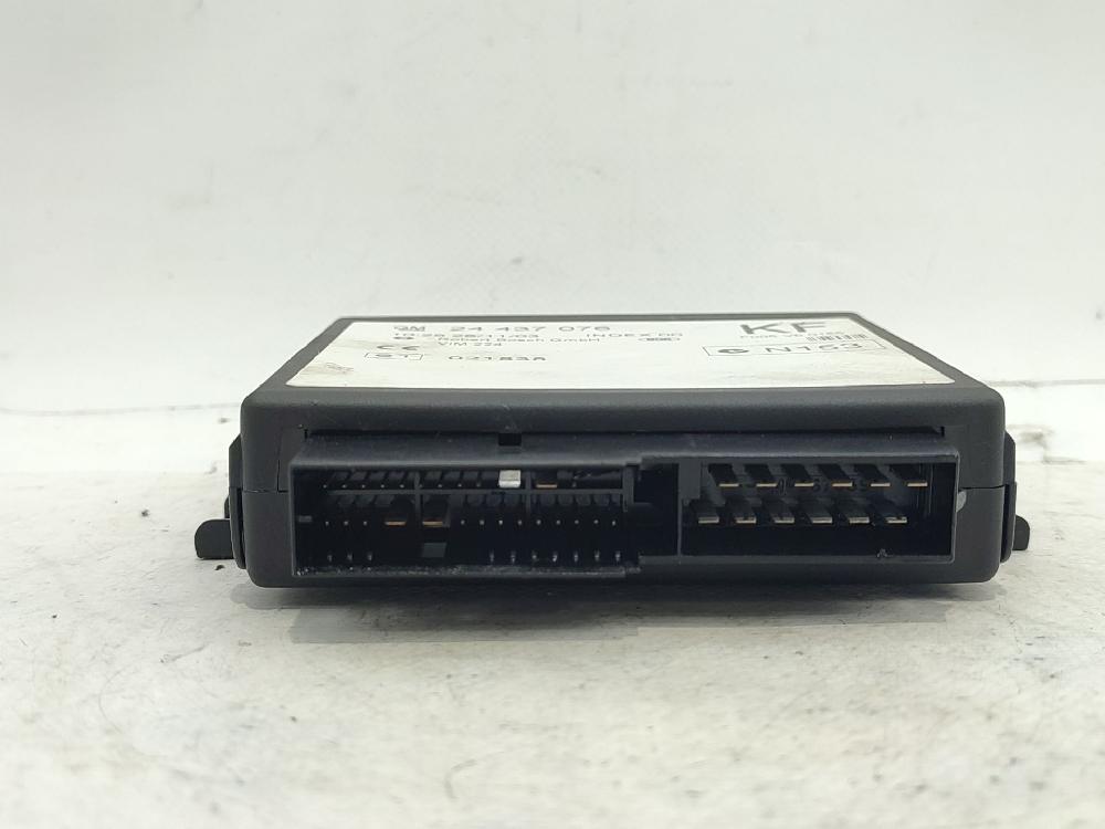 Módulo electronico Y20DTH 24437076 de Opel Zafira a monospace (t98) 1999-2005 101 CV con 299444 km - pieza usada