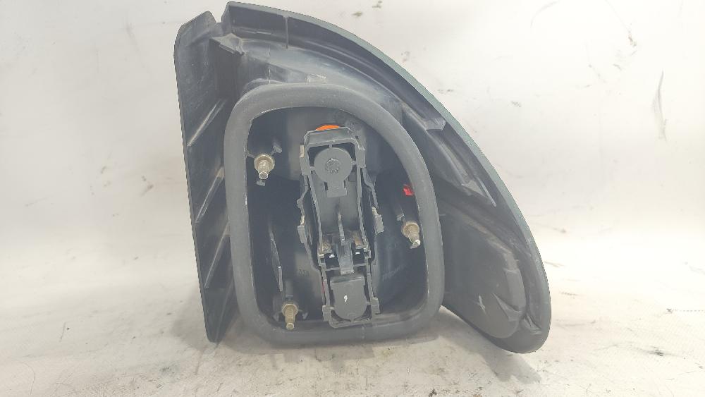Rear lamp lh F9Q 7700420122 de Renault Laguna i (b56_, 556_) 1997-2001 98 CV con 204326 km - pieza usada