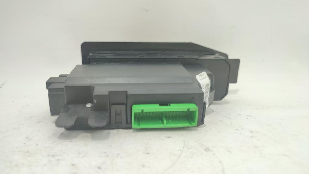 Mando elevalunas delantero derecho D5244T 30658117 de Volvo S60 i (384) 2001-2010 185 CV con 197779 km - pieza usada