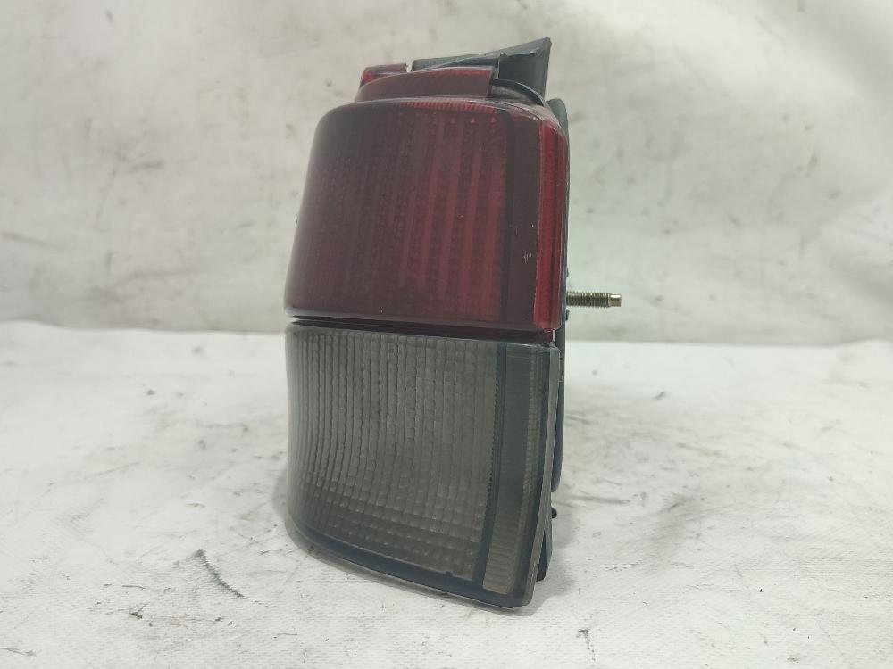 Faro posteriore destro HDZ 635184 de Peugeot 106 i (1a, 1c) 1991-1996 60 CV con 132871 km - pieza usada