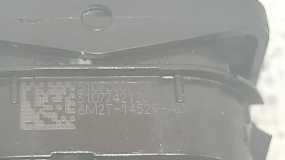 Comando do vidro frente direito QYBA 1428969 de Ford Mondeo iv turnier (ba7) 2009-2015 125 CV con 355642 km - pieza usada