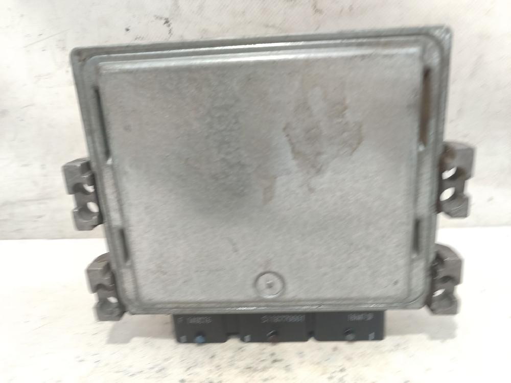 Motorsteuergerät K9K 8200565863 de Renault Megane ii (bm0/1_, cm0/1_) 2002-2008 106 CV con 185247 km - pieza usada