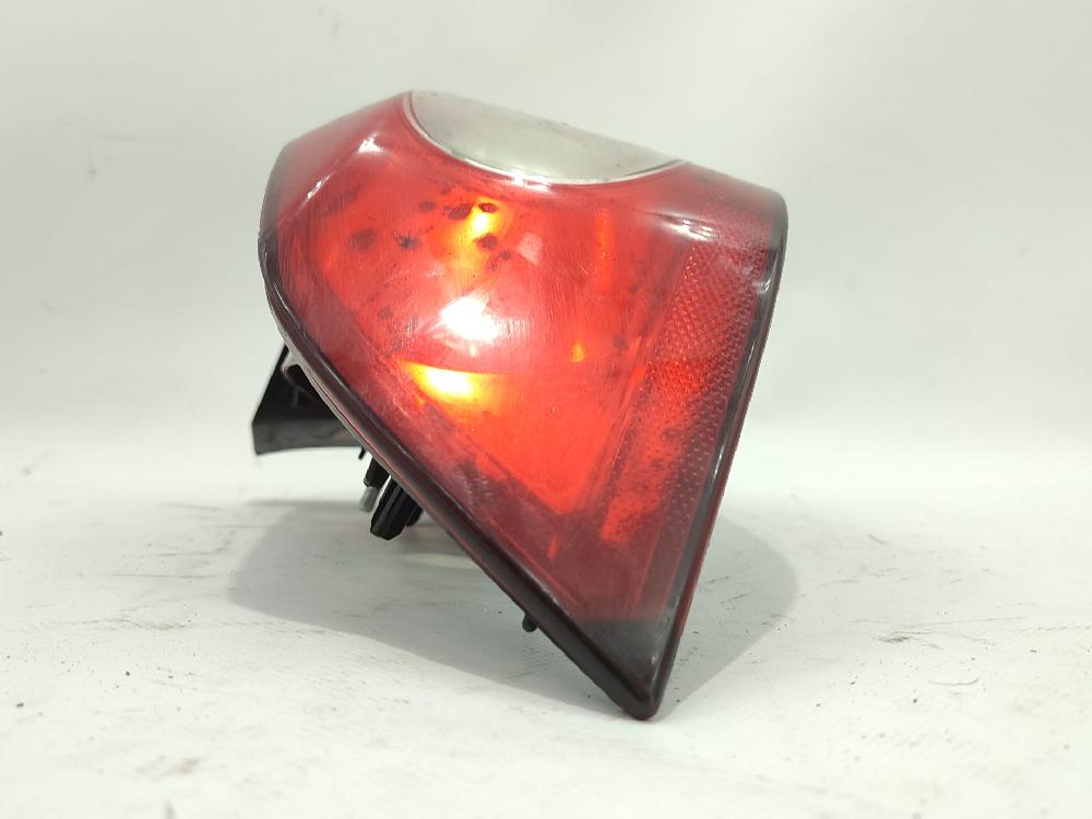 Rear lamp lh M9R 8200002473 de Renault Laguna ii (bg0/1_) 2001-2007 150 CV con 82361 km - pieza usada