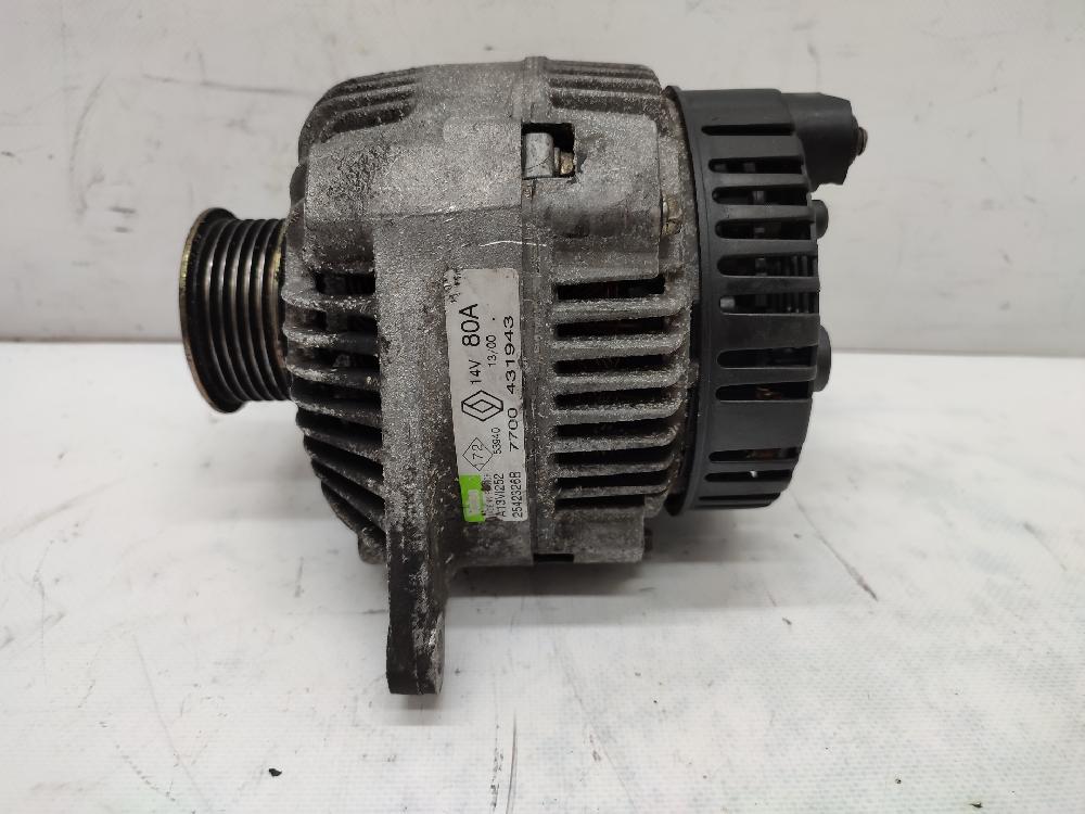 Alternador F9Q 7700431943 de Renault Megane i classic (la0) 1996-2001 98 CV con 197662 km