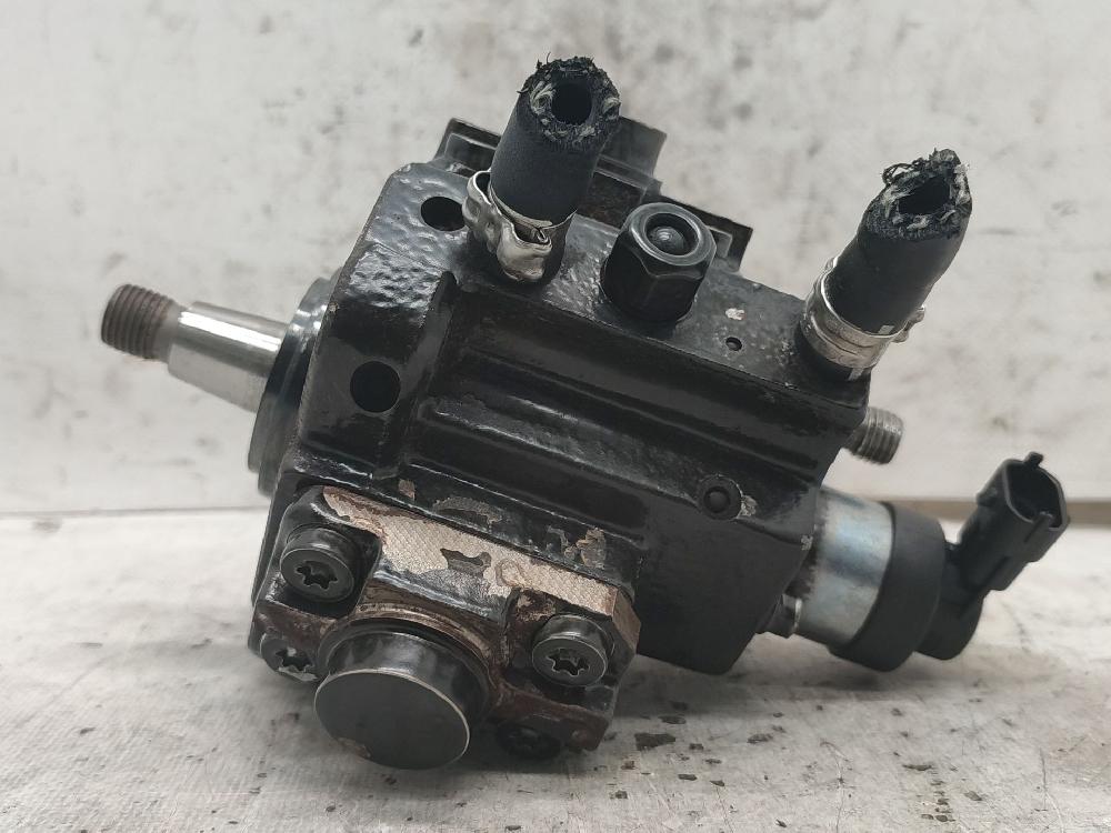 Injection pump Z19DT 0445010156 de Opel Vectra c (z02) 2002-2004 120 CV con 191157 km - pieza usada