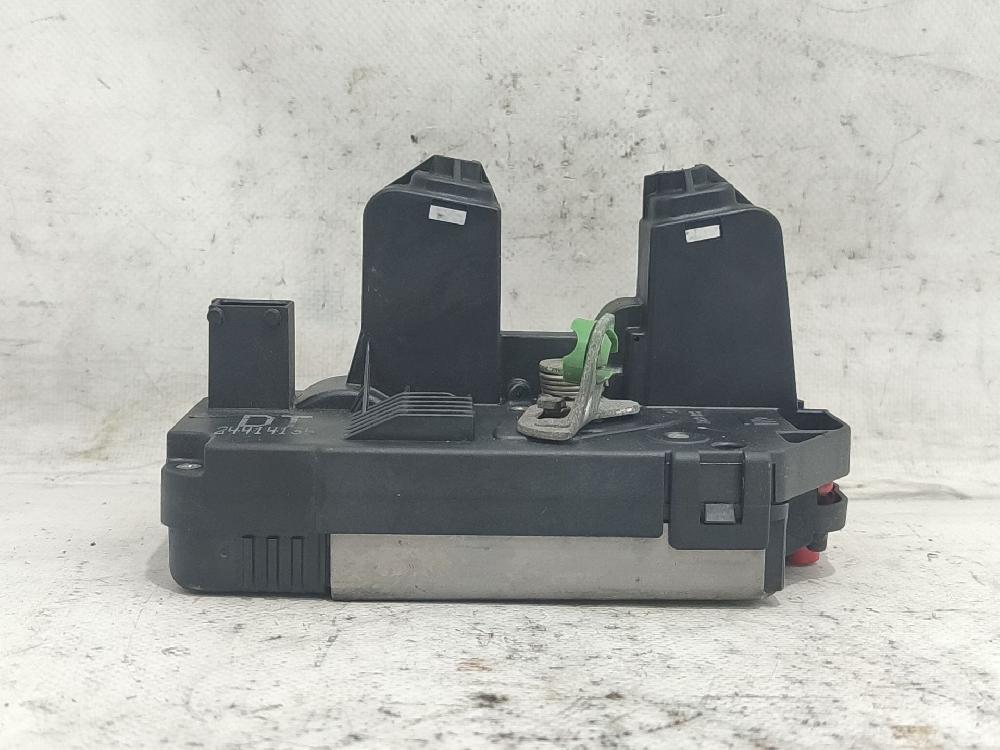 Cerradura puerta trasera derecha Y20DTH 24414135 de Opel Zafira a monospace (t98) 1999-2005 101 CV con 182337 km