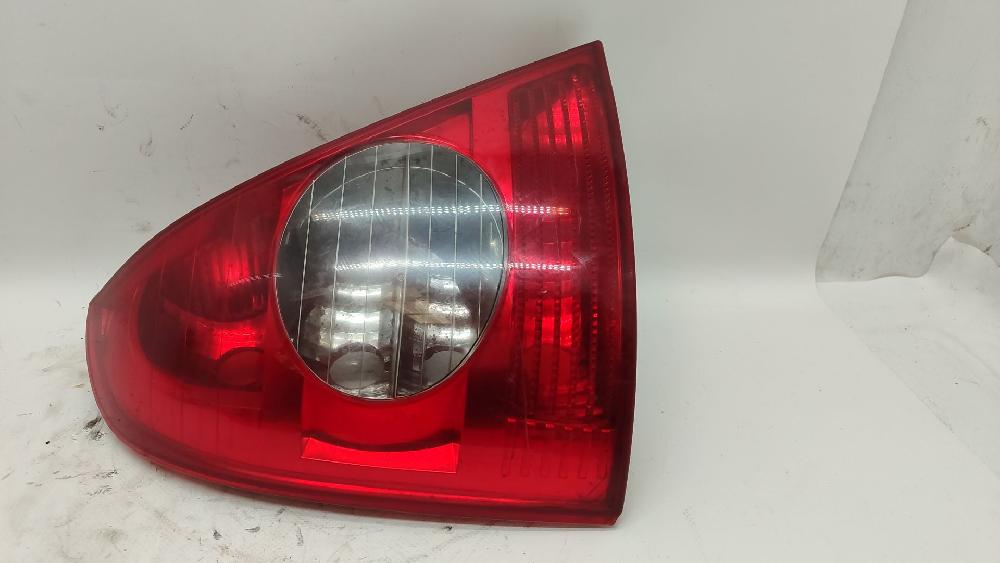 Pisca tras esquerdo D7F 8200071413 de Renault Clio ii (bb_, cb_) 2004-2016 58 CV con 125739 km - pieza usada