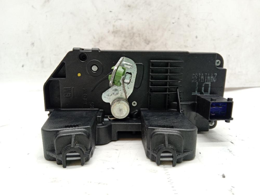 Cerradura puerta trasera derecha Z16SE 24414135 de Opel Astra g sedán (t98) 1998-2000 84 CV con 163286 km - pieza usada