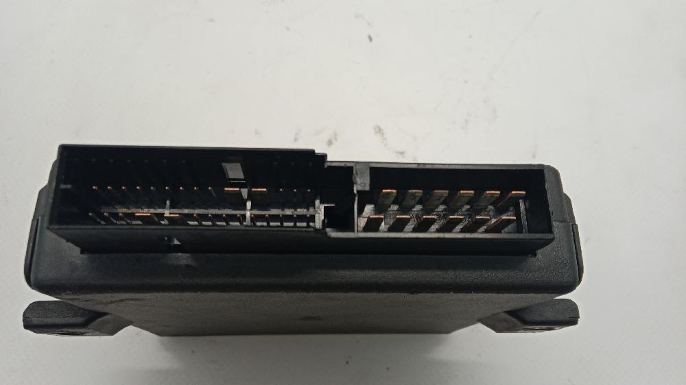 Módulo confort Y20DTH 24437076 de Opel Zafira a monospace (t98) 1999-2005 101 CV con 215385 km - pieza usada