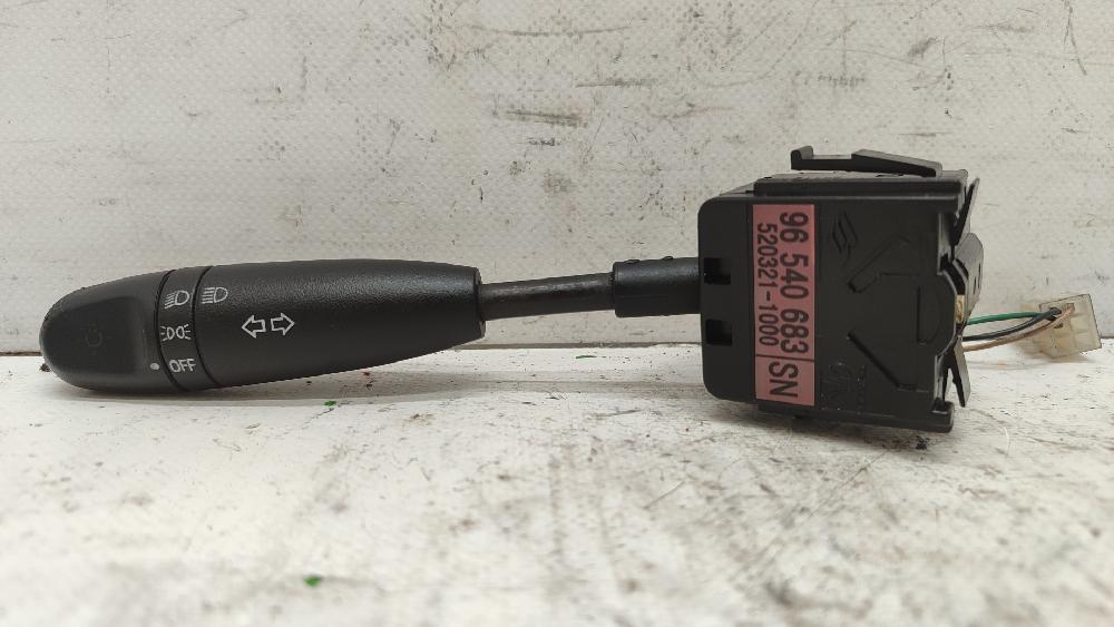 Light switch F14S3 96540683 de Daewoo Aveo / kalos sedán (t250, t255) 2005-2007 83 CV con 104201 km