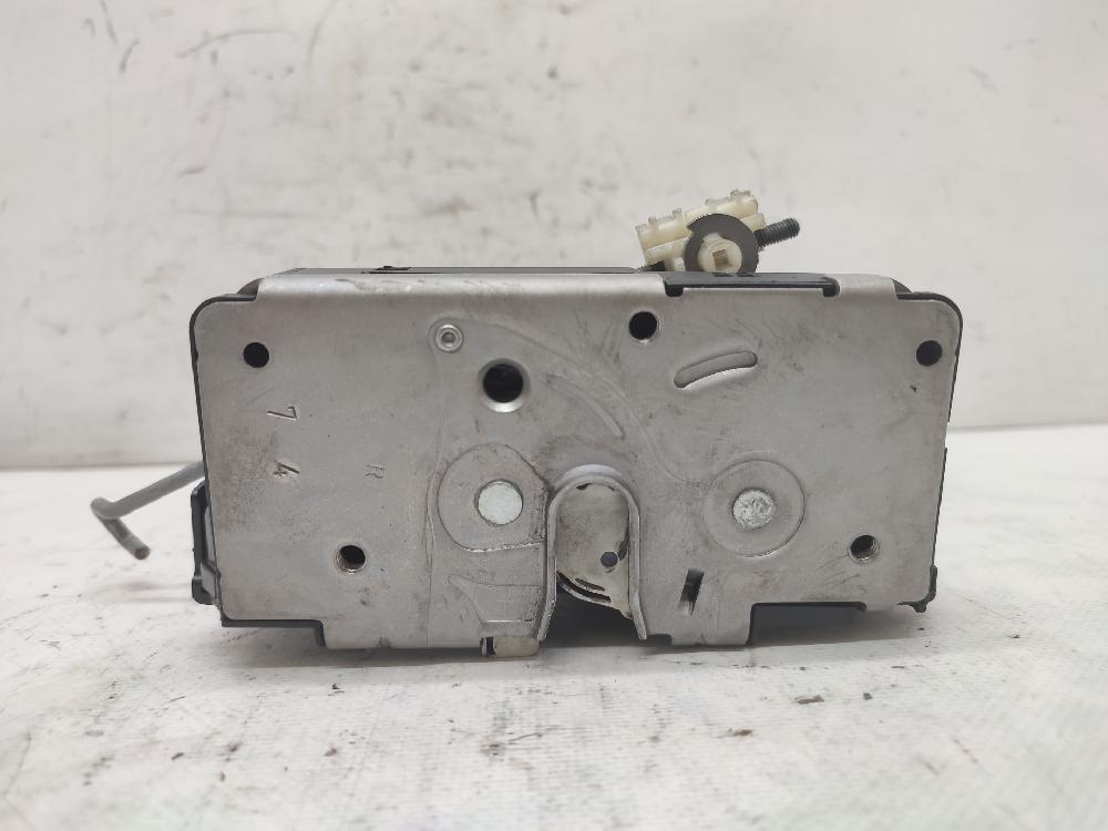 Serrure avant droit B14XER 13431840 de Opel Corsa e 2014-2016 90 CV con 124306 km - pieza usada