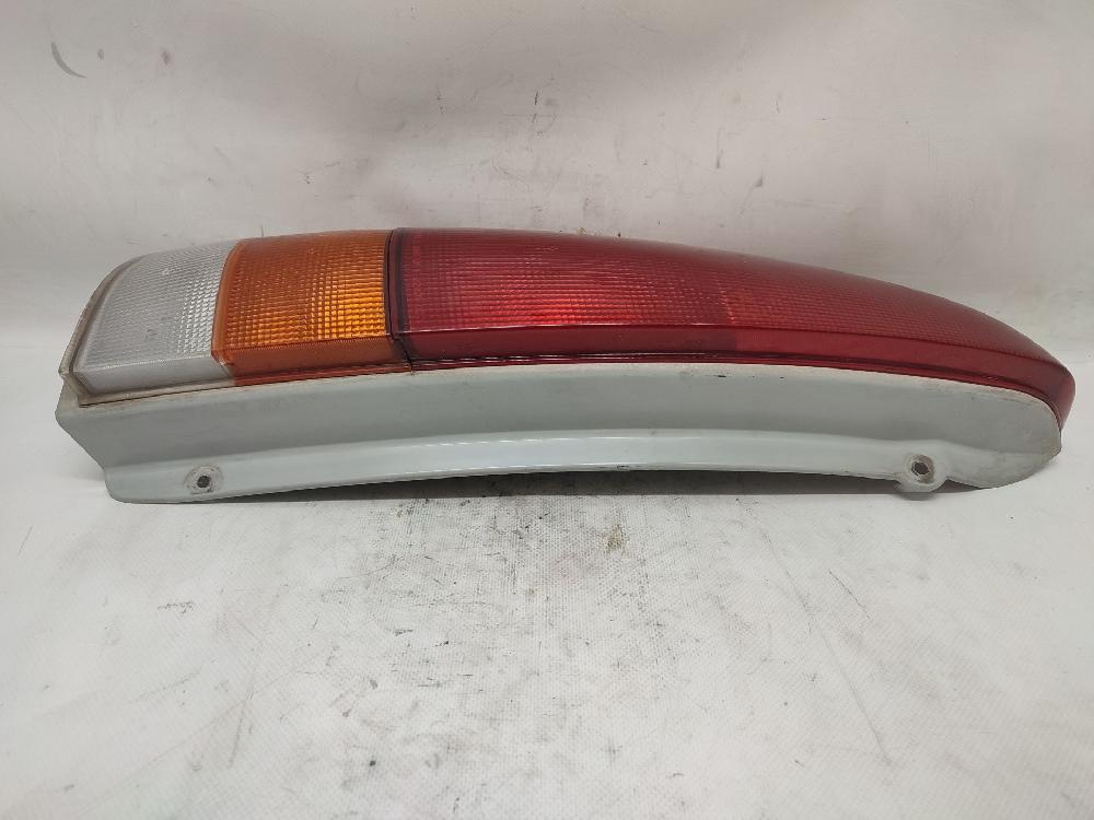 Pisca tras esquerdo G4HC 9240105110 de Hyundai Atos (mx) 2001-2003 54 CV con 117841 km - pieza usada