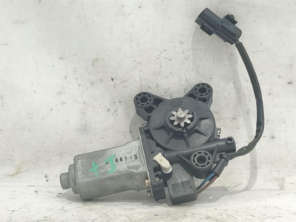 Motor elevalunas trasero izquierdo D4EAV 9881026200 de Hyundai Santa fé i (sm) 2001-2006 125 CV con 148965 km - pieza usada