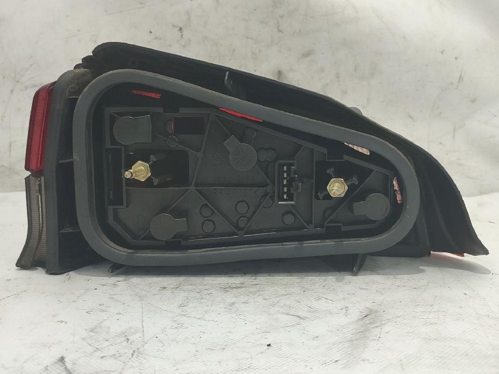 Faro posteriore destro HDZ 635184 de Peugeot 106 i (1a, 1c) 1991-1996 60 CV con 132871 km - pieza usada