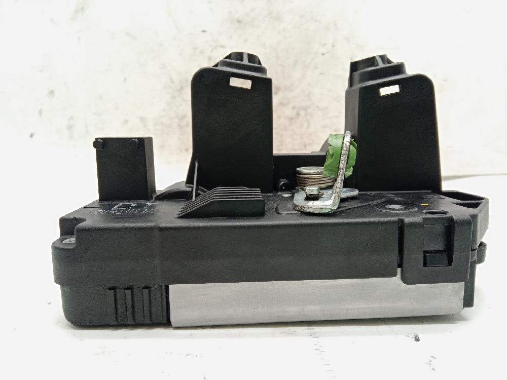 Cerradura puerta trasera derecha Z16SE 24414135 de Opel Astra g sedán (t98) 1998-2000 84 CV con 163286 km - pieza usada