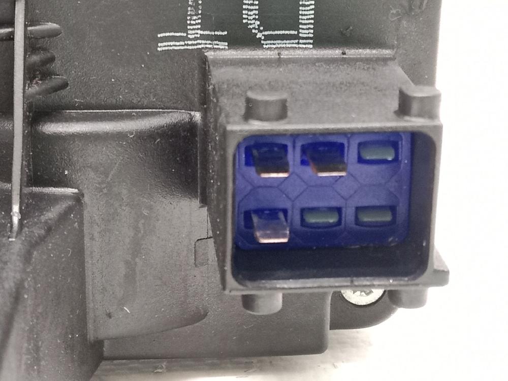 Cerradura puerta trasera derecha Z16SE 24414135 de Opel Astra g sedán (t98) 1998-2000 84 CV con 163286 km - pieza usada