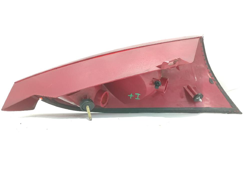 Fanale posteriore sinistro EDDC 1214223 de Ford Focus i (daw, dbw) 1998-2004 131 CV con 165487 km - pieza usada