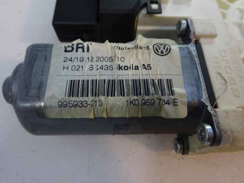 MOTOR ELEVALUNAS TRASERO DERECHO SKODA OCTAVIA 1.9 TDI MT 105CV