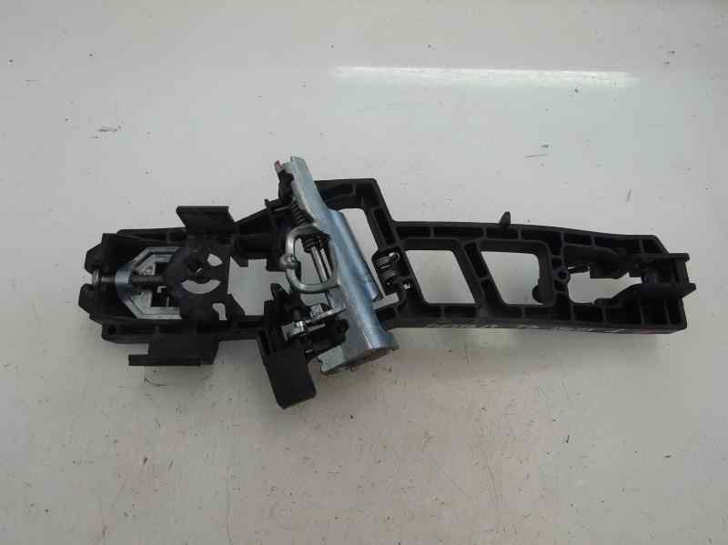 SOPORTE MANETA EXTERIOR PUERTA TRASERA DERECHA FORD FIESTA 1.25 MT 82CV