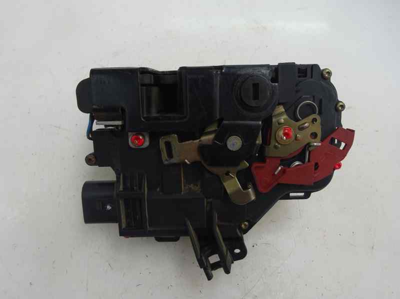 CERRADURA PUERTA TRASERA IZQUIERDA AUDI A4 2002 2.5 TDI MT QUATTRO 180CV | 132KW