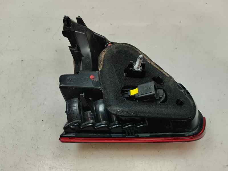 PILOTO TRASERO DERECHO INTERIOR PEUGEOT 2008 1.2 VTI MT 82CV
