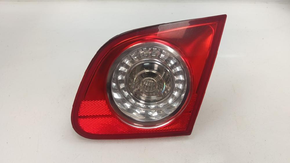 PILOTO TRASERO DERECHO INTERIOR VOLKSWAGEN PASSAT 2.0 TDI DSG 140CV | 103KW