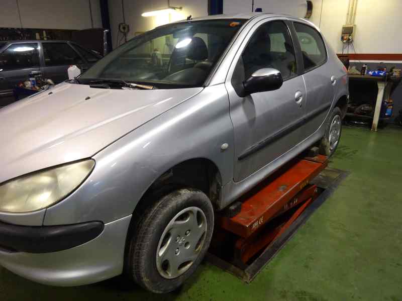 CAJA RELES FUSIBLES PEUGEOT 206 1.9 D MT 70CV