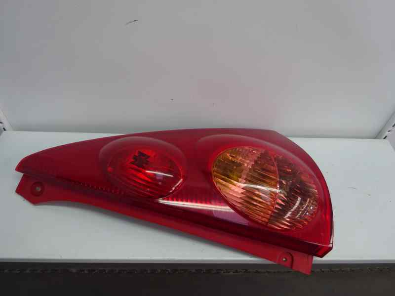 PILOTO TRASERO DERECHO PEUGEOT 107 1.0 MT 68CV | 50KW