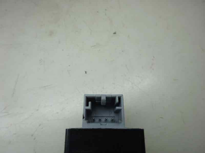 MANDO ELEVALUNAS TRASERO DERECHO AUDI A4 2007 2.0 TDI MT QUATTRO 140CV