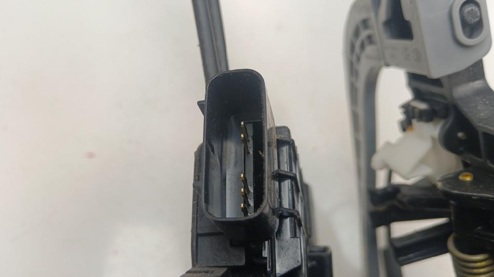 CERRADURA PUERTA TRASERA IZQUIERDA HYUNDAI TUCSON 1.6 MT 132CV