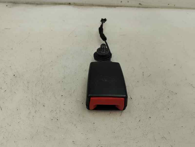 ANCLAJE CINTURON TRASERO IZQUIERDO BMW X1 1.5 16D SDRIVE MT 116CV