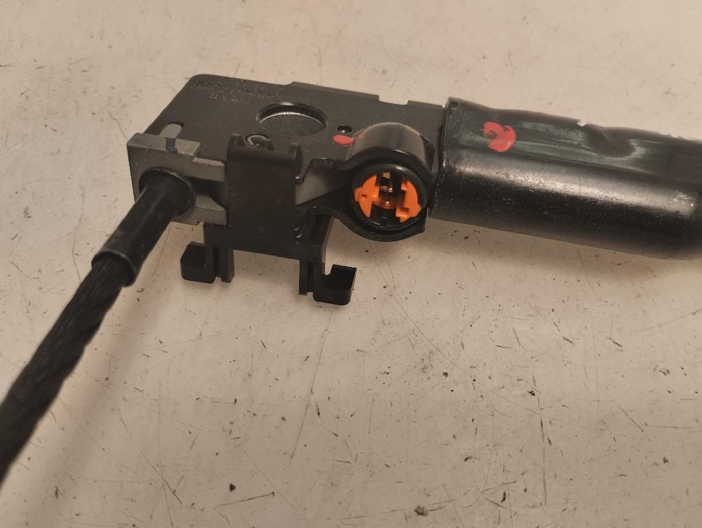 ANCLAJE CINTURON DELANTERO DERECHO PEUGEOT 5008 1.6D MT 112CV