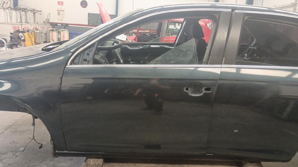 PUERTA DELANTERA IZQUIERDA VOLKSWAGEN JETTA 1.6 TDI MT 105CV