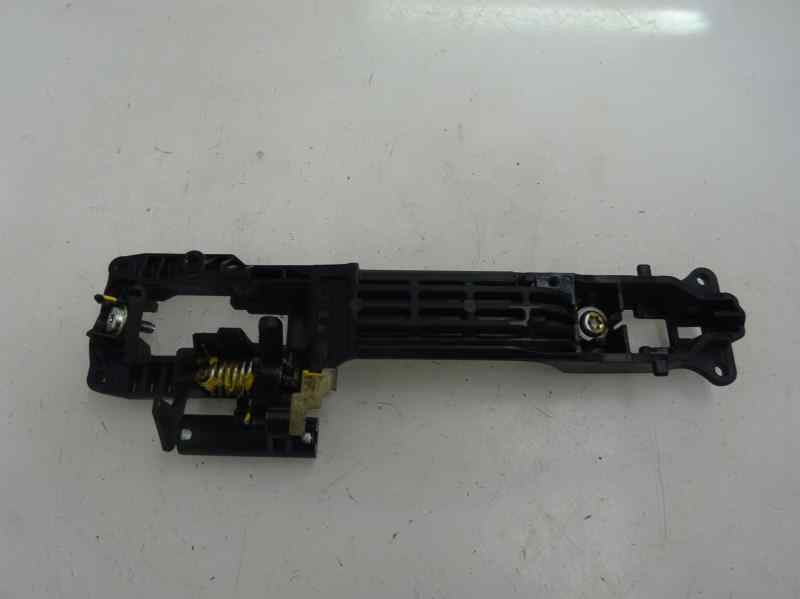 SOPORTE MANETA EXTERIOR DELANTERA DERECHA SUZUKI SX4 1.9 DDIS MT 120CV