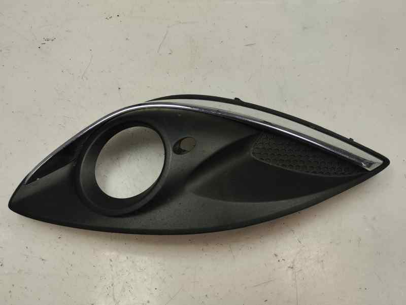 REJILLA PARAGOLPES DERECHA OPEL CORSA 1.3 CDTI ECOFLEX START STOP MT 75CV