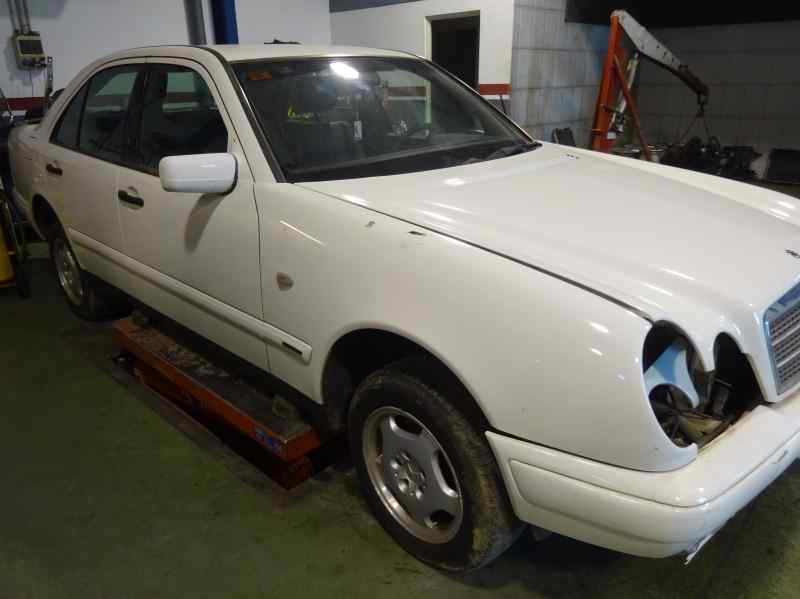 PILOTO TRASERO IZQUIERDO MERCEDES BENZ CLASE E 1998 2.2 E 200 CDI MT 102CV