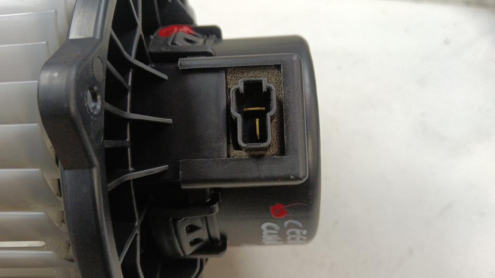 MOTOR CALEFACCION KIA CEED 1.6 CRDI DCT 136CV