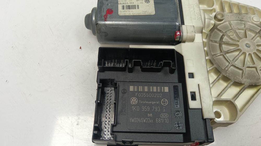 MOTOR ELEVALUNAS DELANTERO IZQUIERDO VOLKSWAGEN PASSAT 2.0 TDI BLUEMOTION MT 140CV
