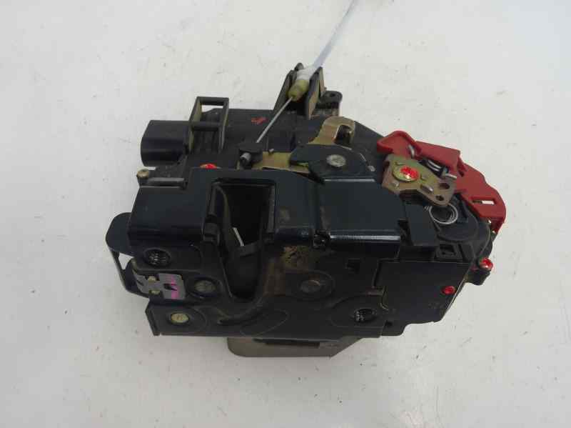 CERRADURA PUERTA DELANTERA DERECHA AUDI A4 2002 2.5 TDI MT QUATTRO 180CV | 132KW