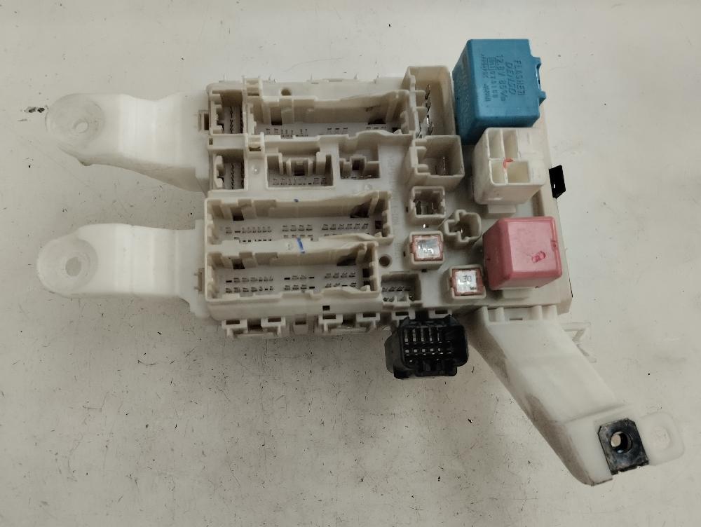 CAJA RELES FUSIBLES TOYOTA VERSO 2.0 D-4D MT 128CV
