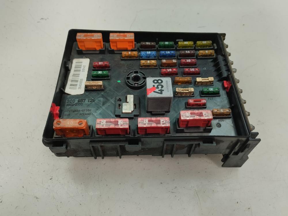 CAJA RELES FUSIBLES VOLKSWAGEN PASSAT 2.0 TDI MT 140CV