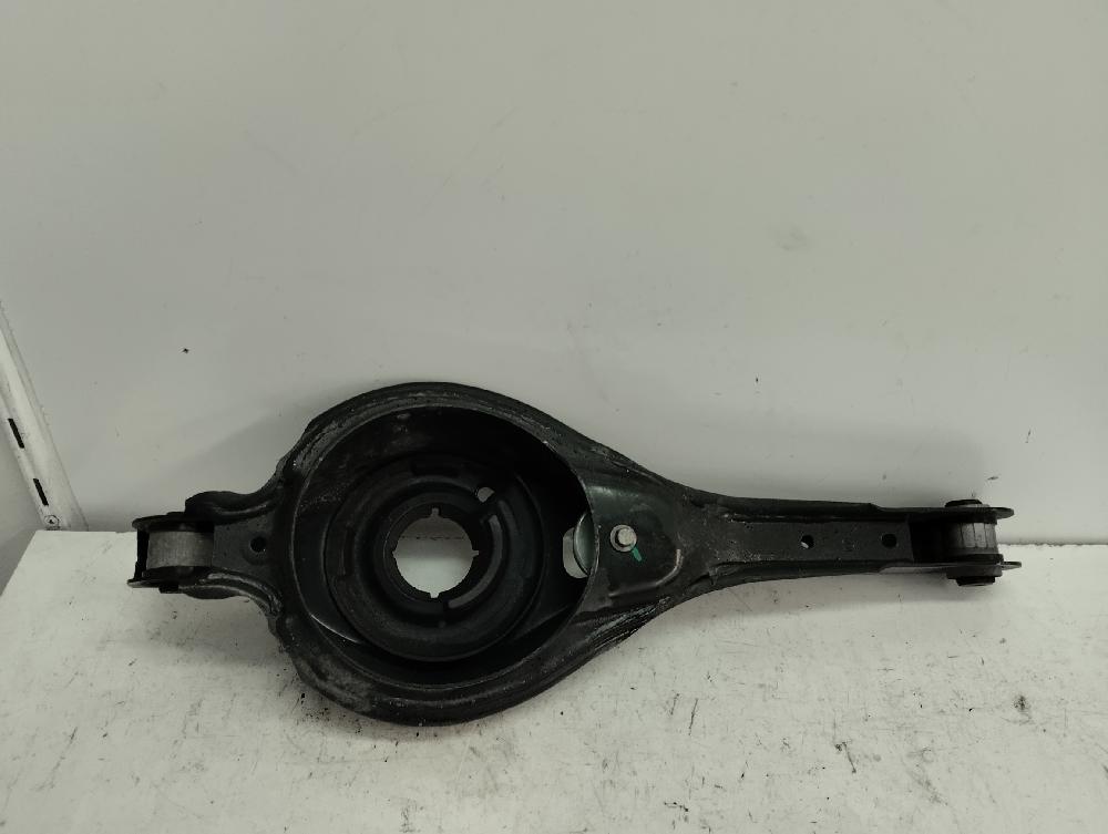 BRAZO SUSPENSION INFERIOR TRASERO IZQUIERDO FORD KUGA 1.5 120CV | 88KW, GASOLINA, MT, ACCIONAMIENTO DELANTERO