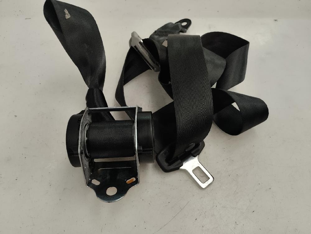 ANCLAJE CINTURON TRASERO IZQUIERDO TOYOTA VERSO 1.6 MT 133CV