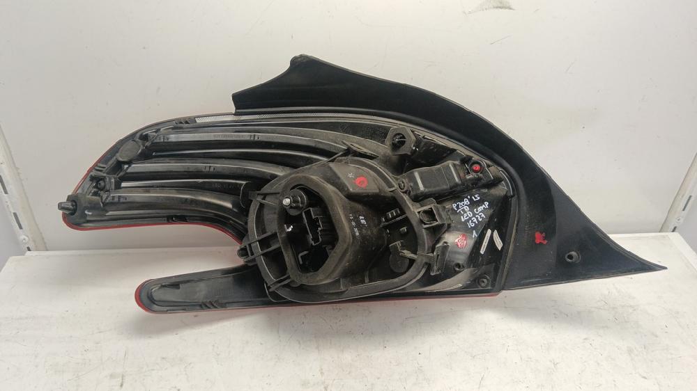 PILOTO TRASERO DERECHO PEUGEOT 208 1.2 VTI ETG 82CV