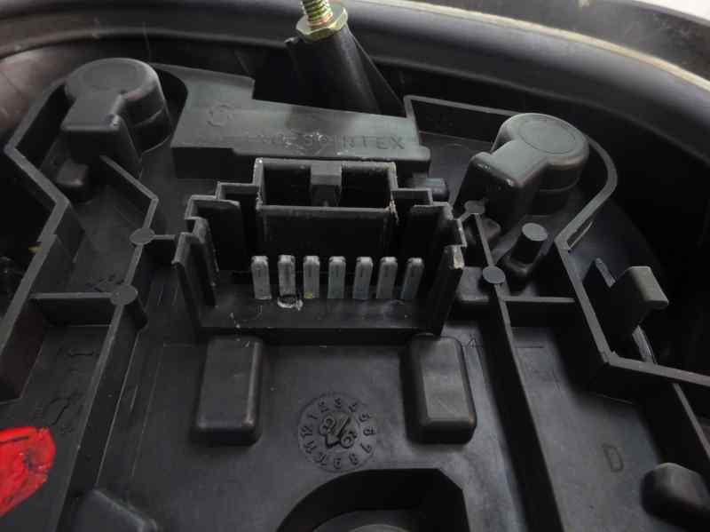 PILOTO TRASERO DERECHO RENAULT MEGANE 1998 1.9 MT 64CV | 47KW