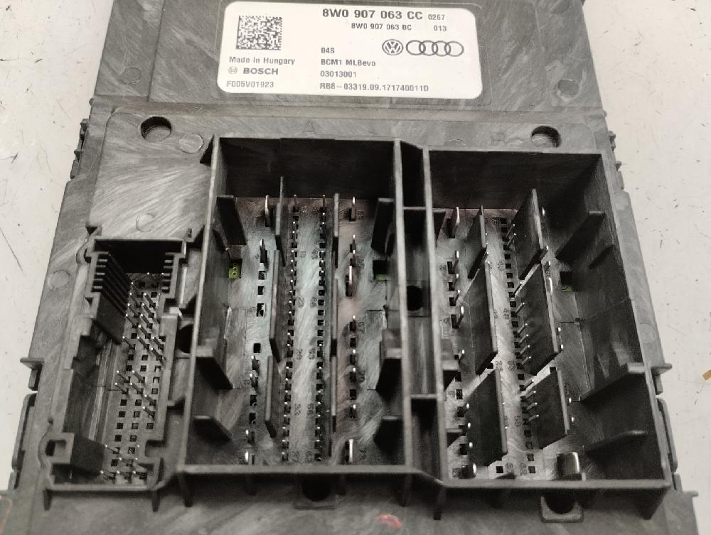CAJA RELES FUSIBLES AUDI A4 2.0 TDI MT 150CV