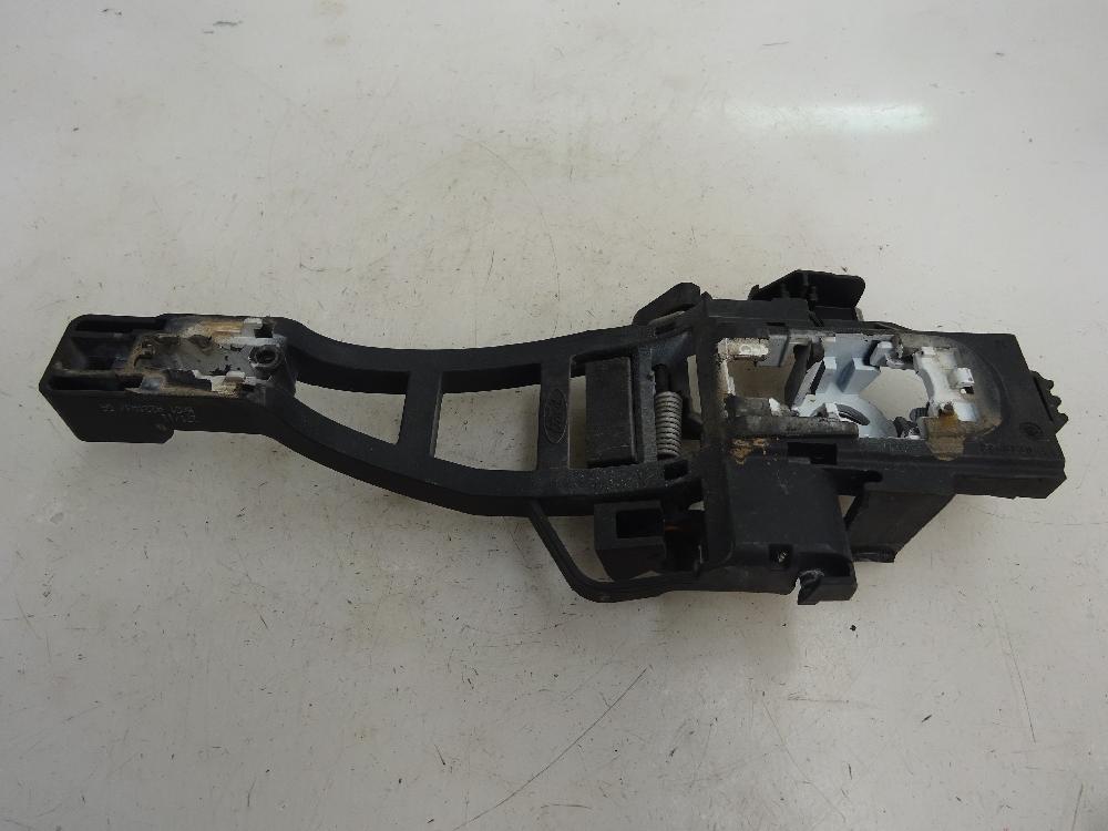 SOPORTE MANETA EXTERIOR DELANTERA IZQUIERDA FORD FOCUS 2010 1.6 TDCI MT 90CV