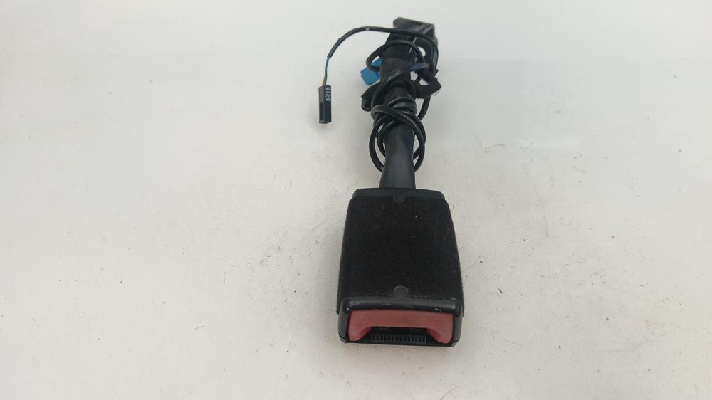 ANCLAJE CINTURON DELANTERO DERECHO VOLKSWAGEN PASSAT PASSAT 2.0 140CV TDI 103KW