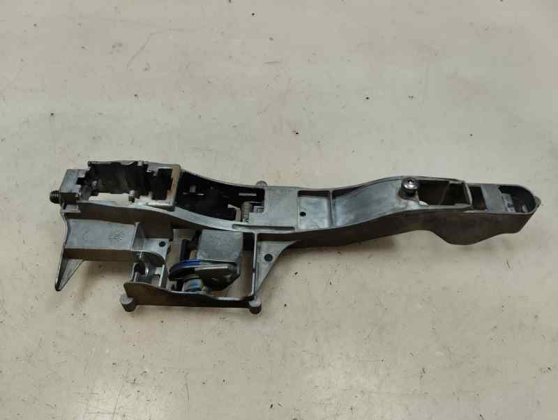 SOPORTE MANETA EXTERIOR DELANTERA IZQUIERDA PEUGEOT 2008 1.2 VTI MT 82CV