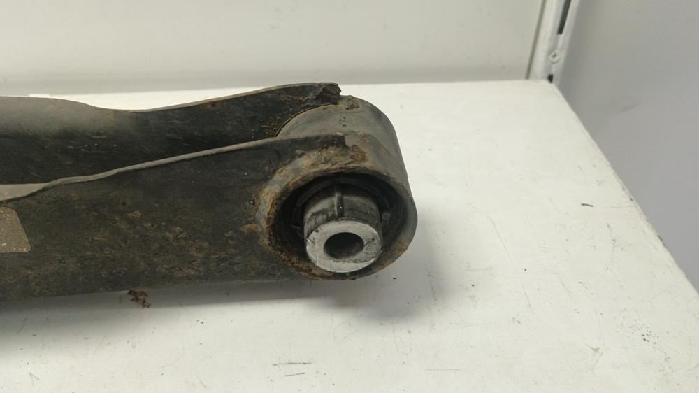 BRAZO SUSPENSION INFERIOR TRASERO DERECHO VOLKSWAGEN JETTA 1.6 TDI MT 105CV